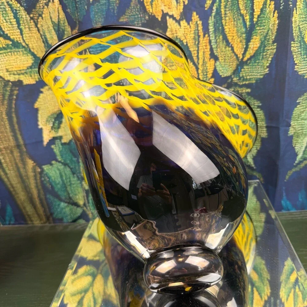 Chuley Style Handkerchief Vase 11.5